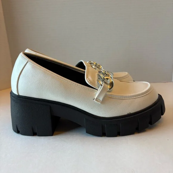 Torrid Chunky White Loafers with Chain size 7.5 WW - Picture 4 of 14